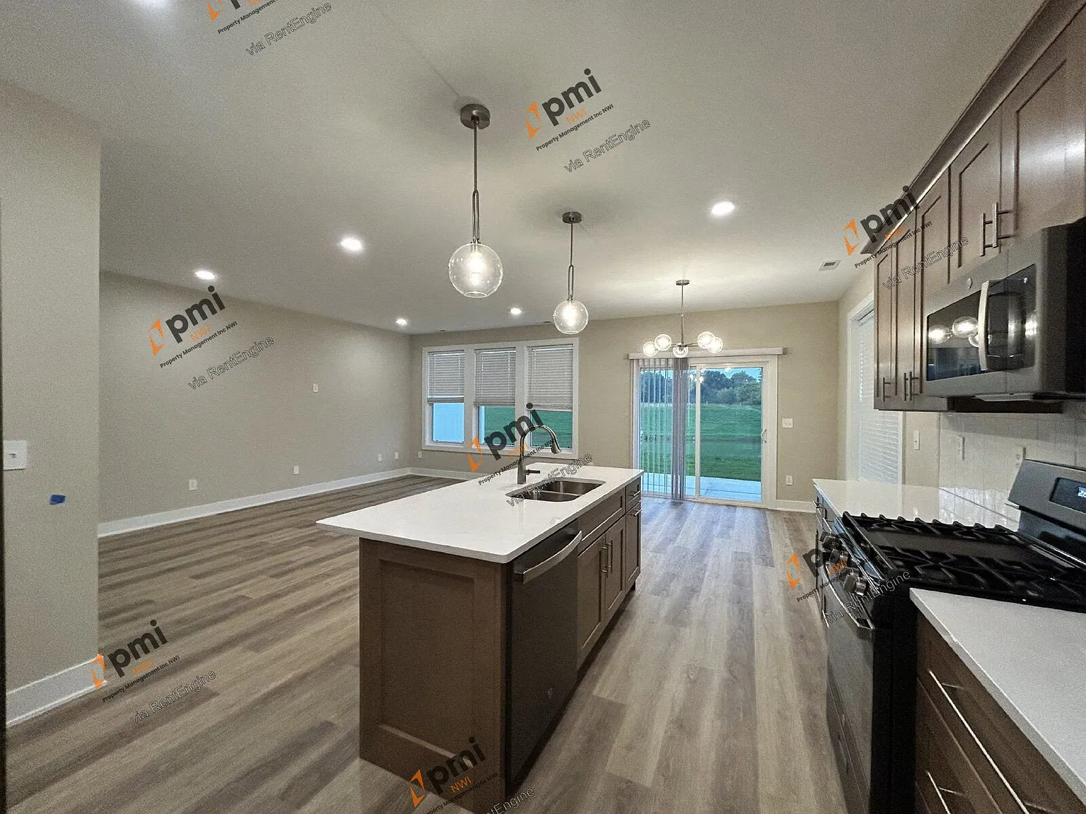 3 bed, 2.5 bath, 1800 sqft, $2,750 — Photo 4
