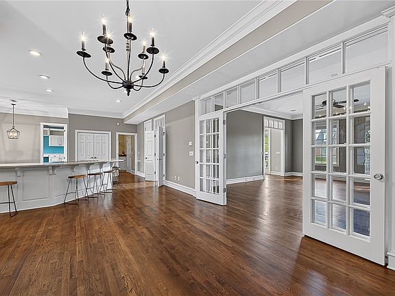 4th image of 5212 S 44th Pl