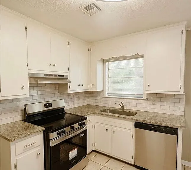 6107 Gladstone Dr — Photo 8