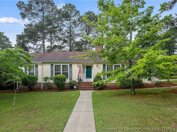 3831 Clearwater Dr, Fayetteville, NC 28311