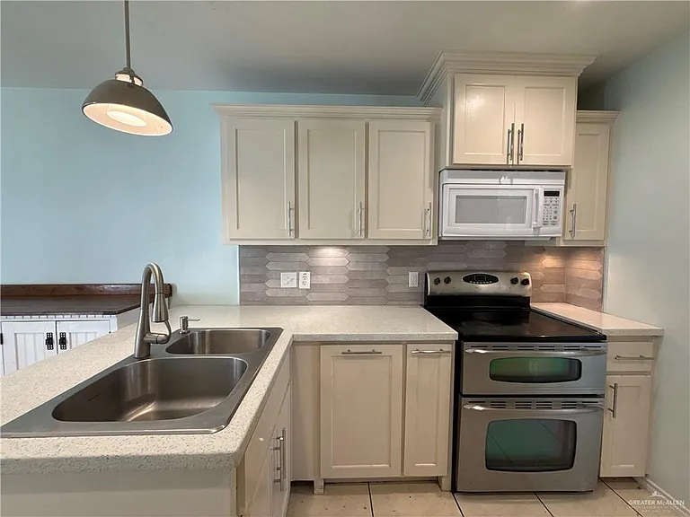207 E Garfield St — Photo 13
