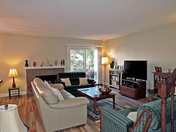 5th image of 1127 Hertford Ct