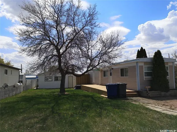 709 2nd AVENUE W, Kindersley, SK S0L 1S0