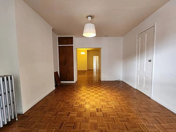 4th image of 247 12th St #1