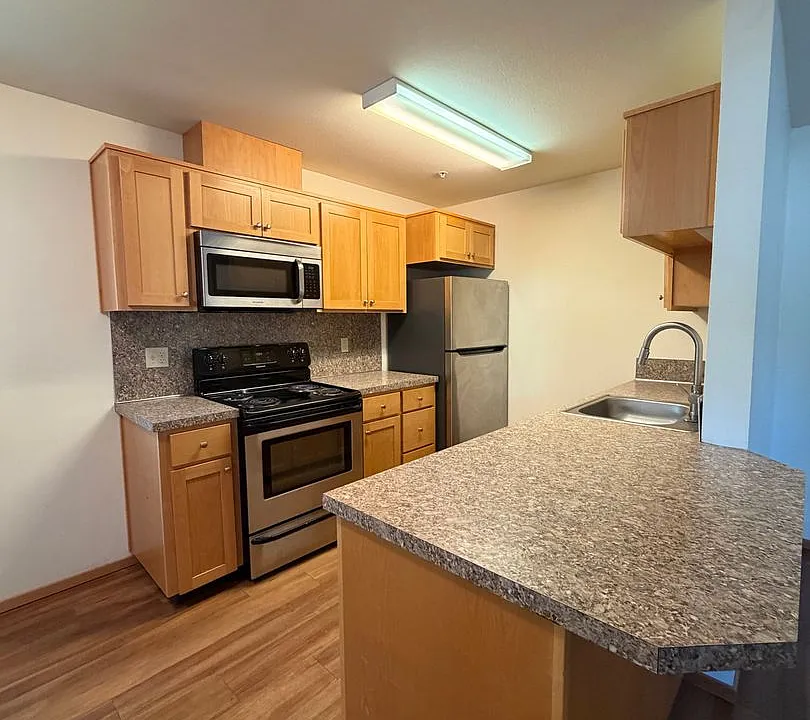 Christopher Crest Apartments