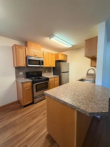 Christopher Crest Apartments Photo 1