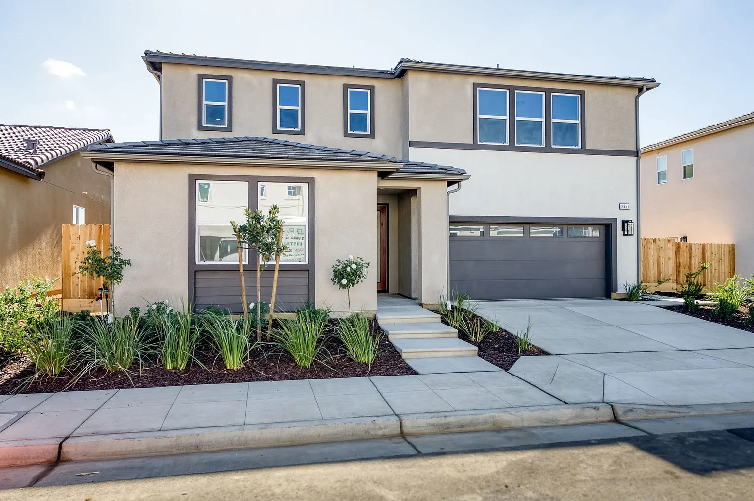 2861 E Corteza Dr photo 1