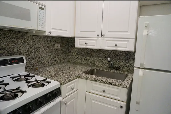 Rented by Goldfarb Properties | media 4