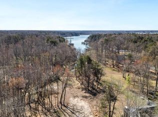 2501 Lake Forest Ln, Bumpass, VA 23024