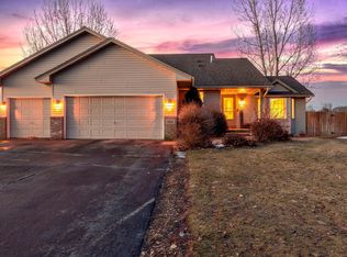 2200 Bridgewater Blvd S, Cambridge, MN 55008