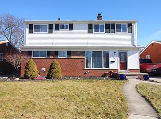 31562 Slumber Ln, Fraser, MI 48026