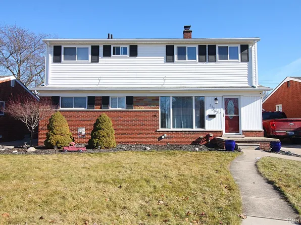 31562 Slumber Ln, Fraser, MI 48026