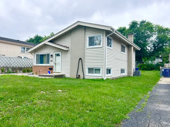 622 N Wisconsin Ave, Villa Park, IL 60181