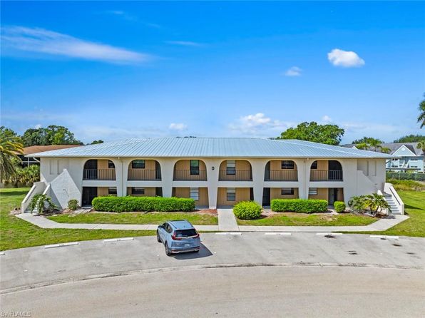 151 Cypress WAY E #D3, NAPLES, FL 34110