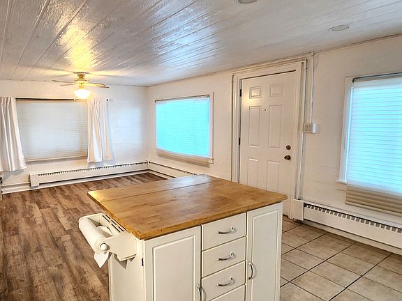 5th image of 919 W Lorraine Ave APT 3