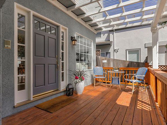 3rd image of 610 Chimalus Dr