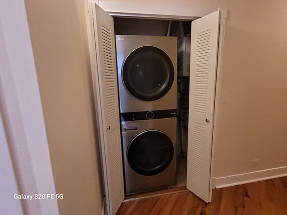 2nd image of 2647 N Washtenaw Ave #2