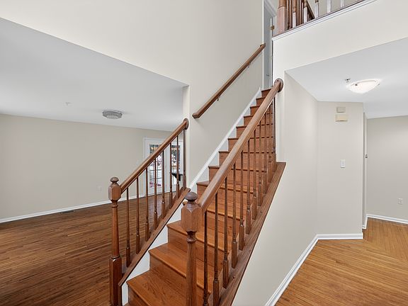 3rd image of 213 Carolstowne Rd