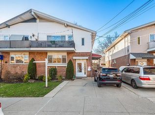 15142 82nd St, Jamaica, NY 11414