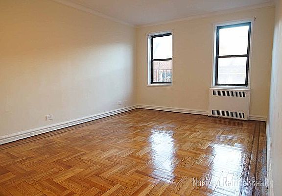 3rd image of 1536 51st St #B2