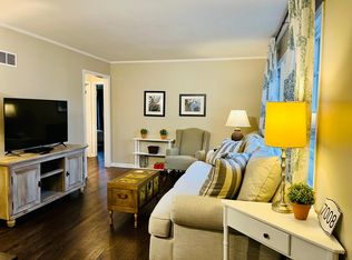 7008 Mackey St, Overland Park, KS 66204
