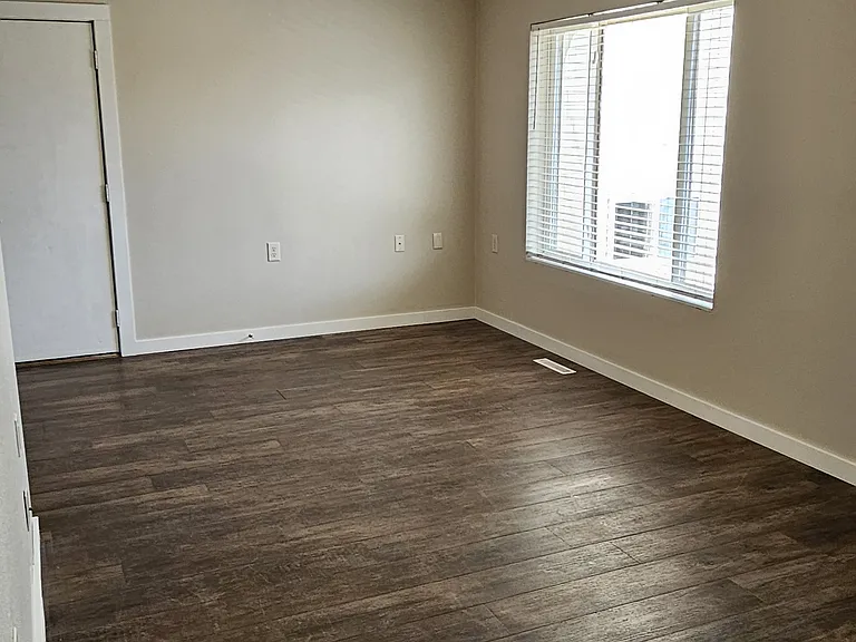 27051 S Cliff Ave — Photo 3