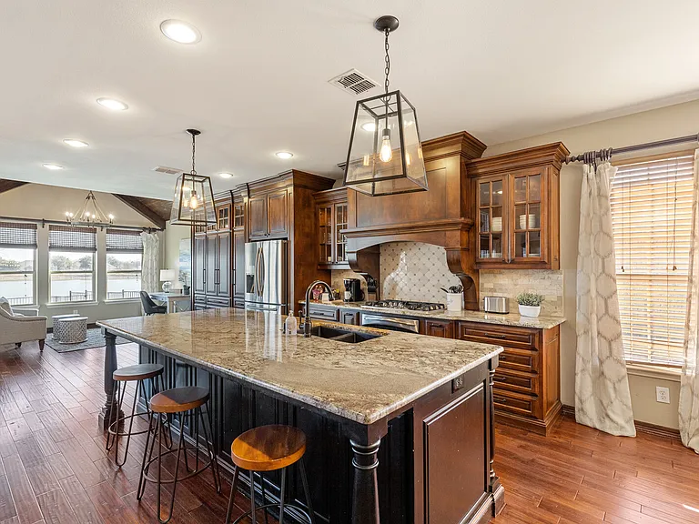 3513 Lake Country Dr — Photo 8