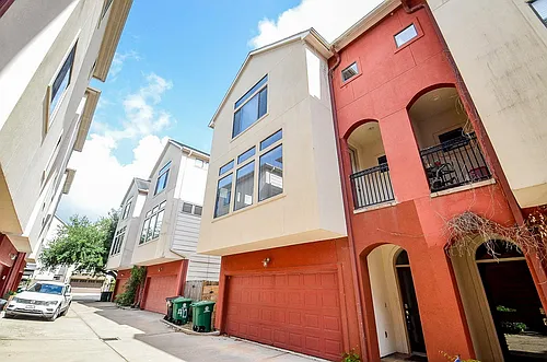 408 Parker St Photo 1