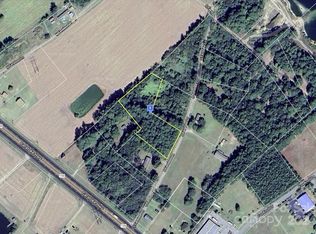 111 Ferebee Ln, Powells Pt, NC 27966