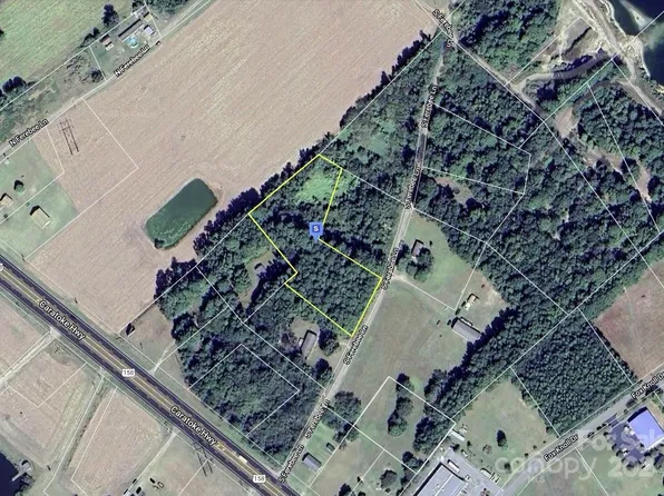 111 Ferebee Ln, Powells Pt, NC 27966