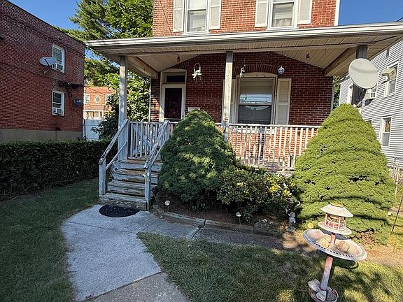 3rd image of 330 Fairview Rd