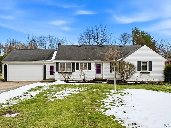 4839 Crestwood Dr, Hamburg, NY 14075