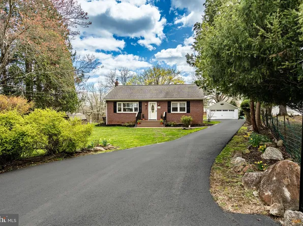 530 Fairview Rd, Glenmoore, PA 19343