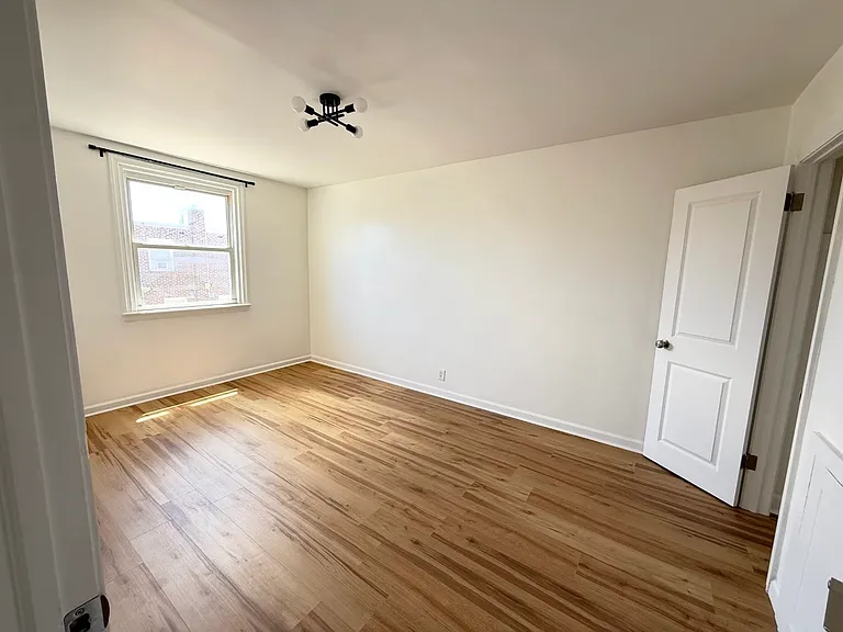 6805 Oakland St — Photo 15