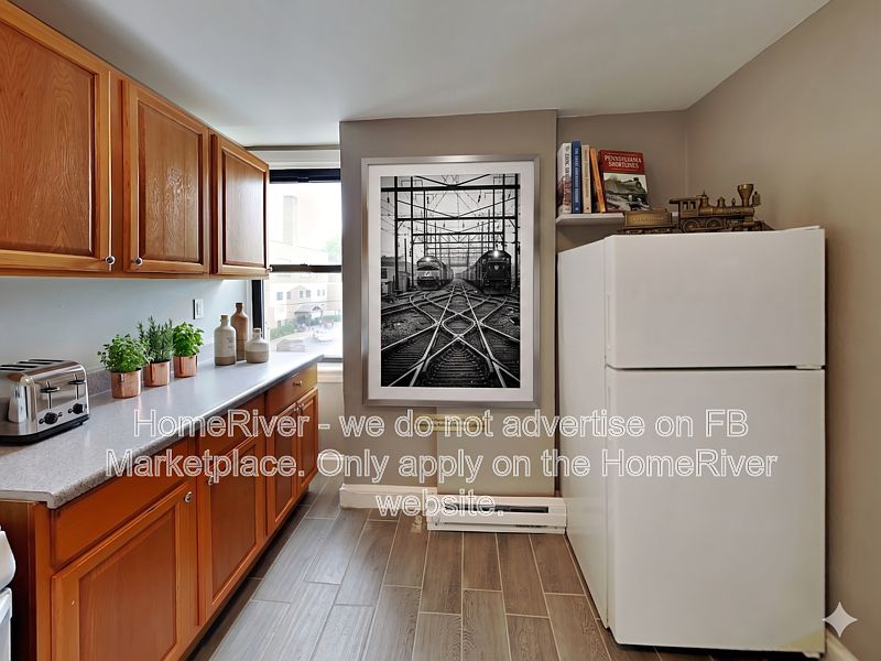 1st image of 33 S 18th St APT 2