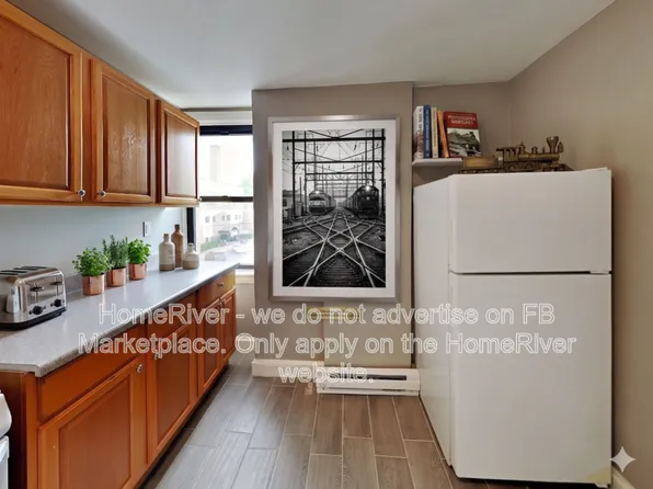 33 S 18th St APT 2, Harrisburg, PA 17104