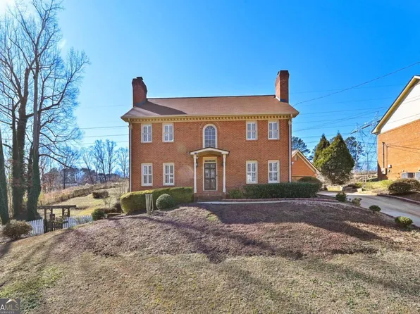 110 Amsterdam Dr SW, Lilburn, GA 30047