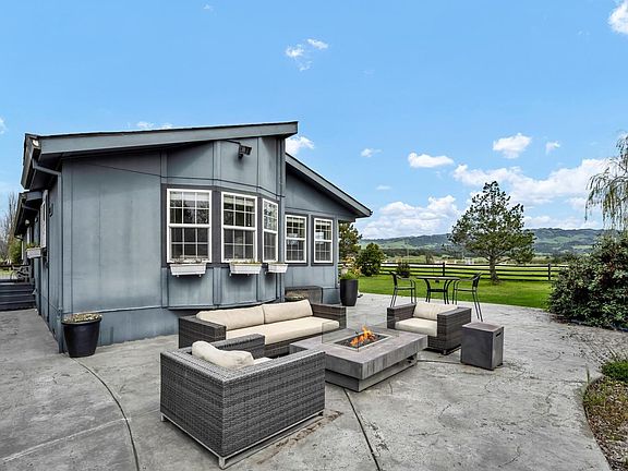 5th image of 1200 E Railroad Avenue