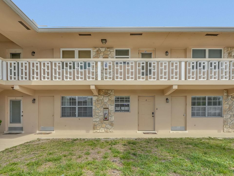 1st image of 298 SE 6th Avenue #2
