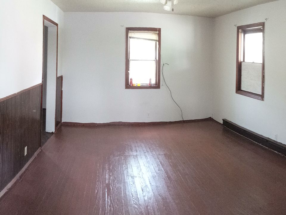 2nd image of 425 N Indiana Ave