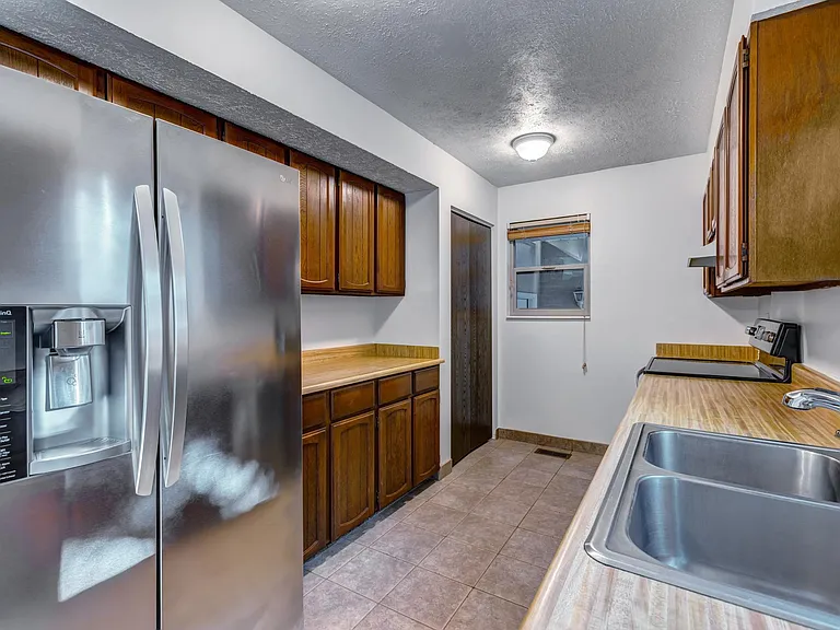 3383 E Bengal Blvd #1 — Photo 6
