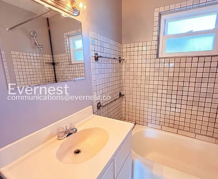 1803 Talbot St — Photo 14