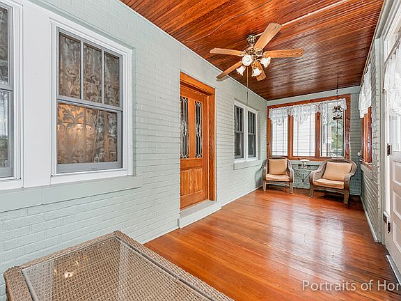 3rd image of 526 S Summit Ave