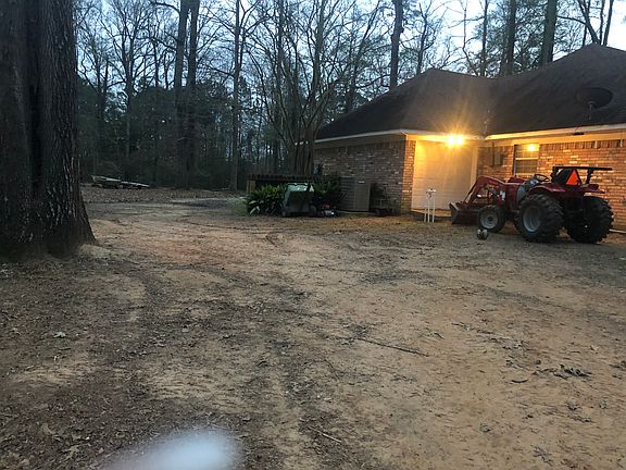 Work shop or 3rd garage