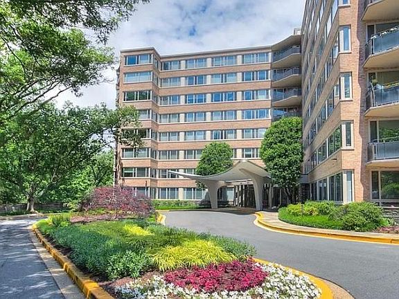 3rd image of 4101 Cathedral Ave NW APT 709