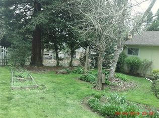 396 Grandview St, Glide, OR 97443