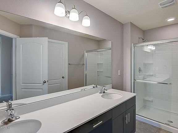 4th image of 253 Servia Dr