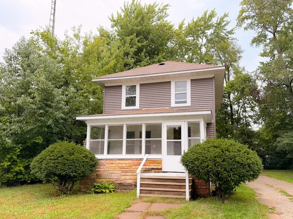781 E High St, Benton Harbor, MI 49022