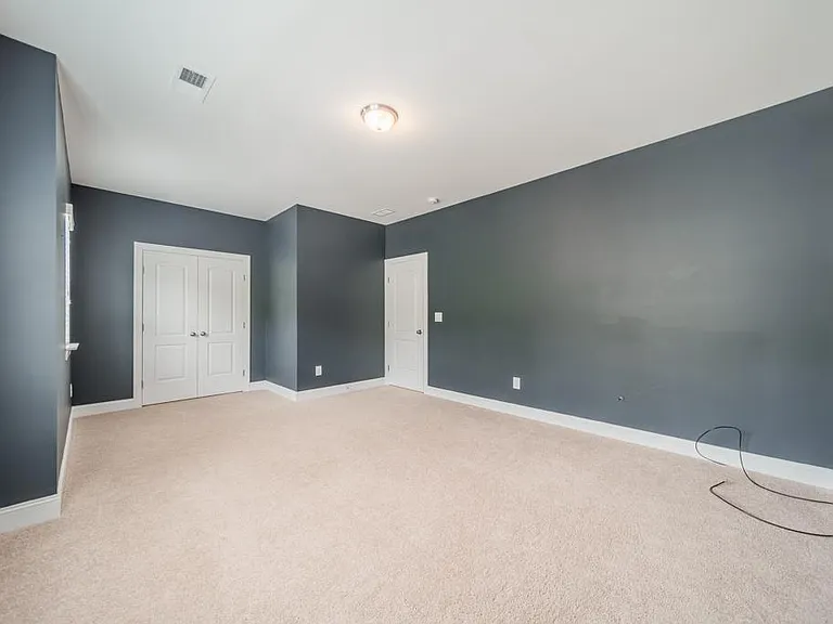 1105 Saratoga Blvd — Photo 11