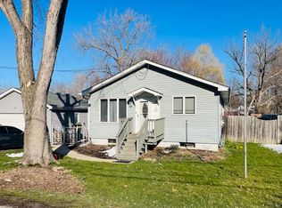 510 Pine Grove Rd, Lakemoor, IL 60051